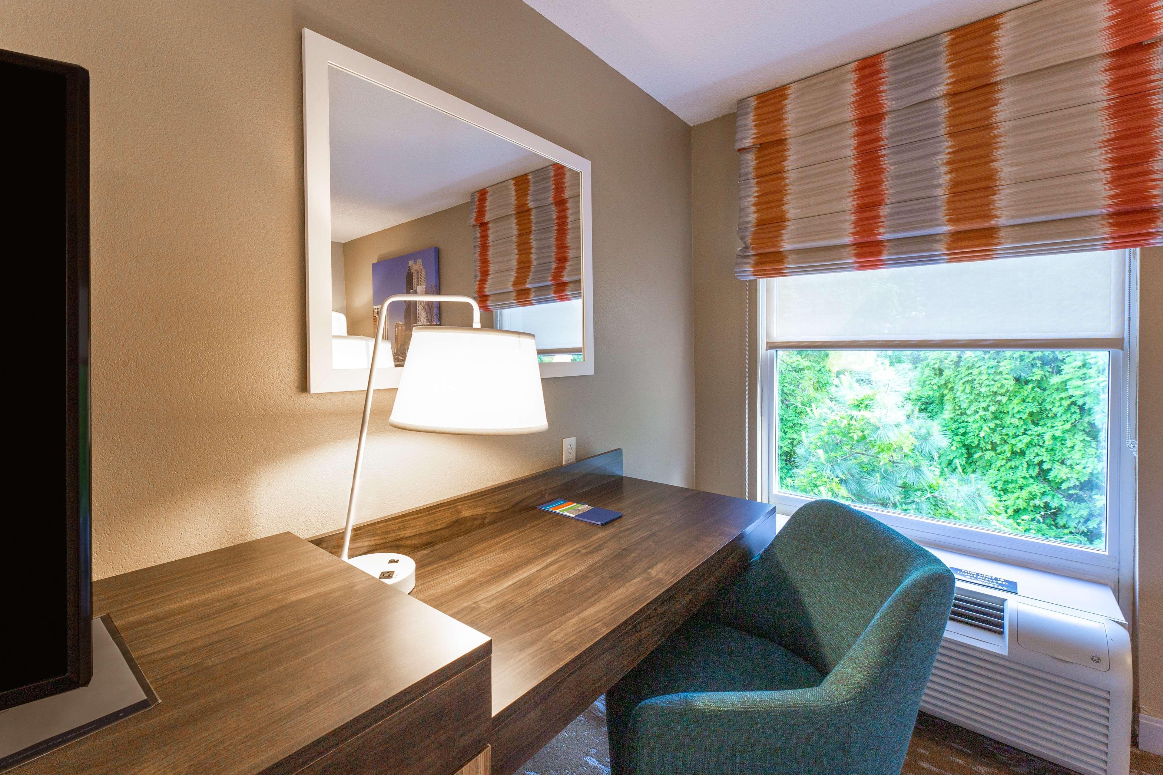 Hampton Inn & Suites Raleigh Cary Lenovo Center Luaran gambar