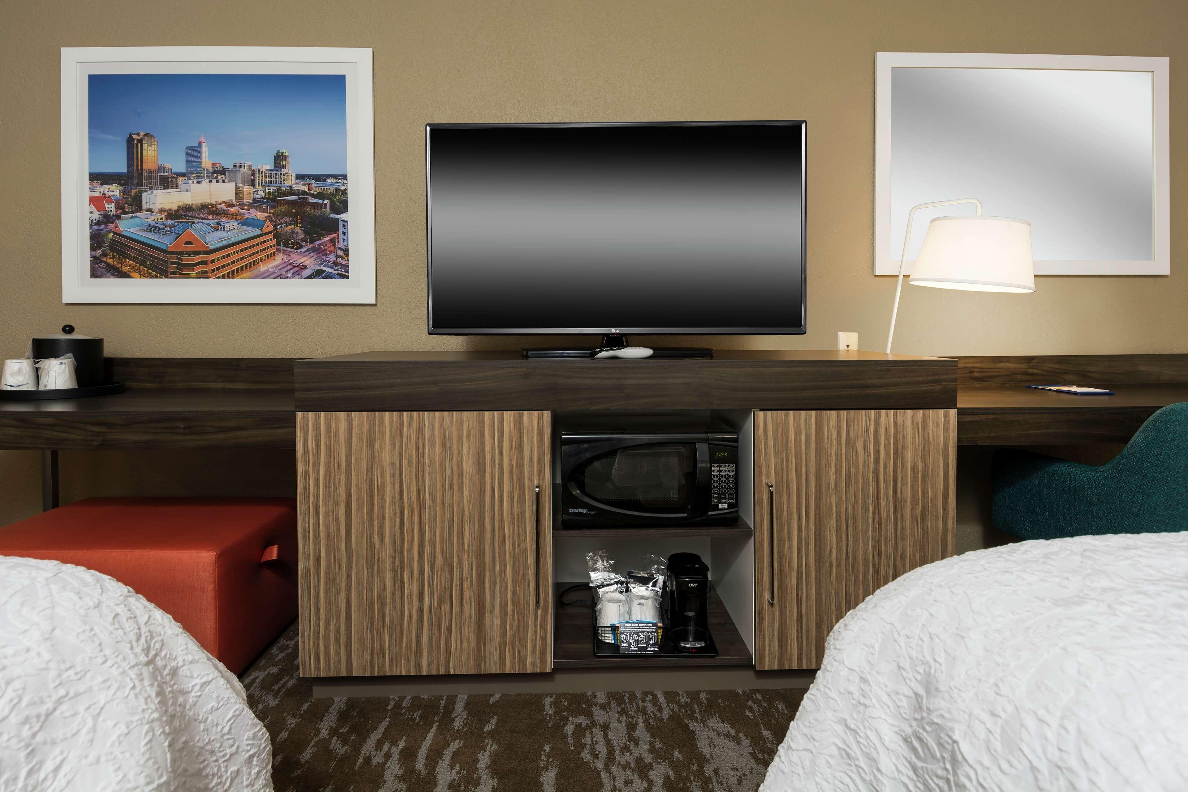 Hampton Inn & Suites Raleigh Cary Lenovo Center Luaran gambar