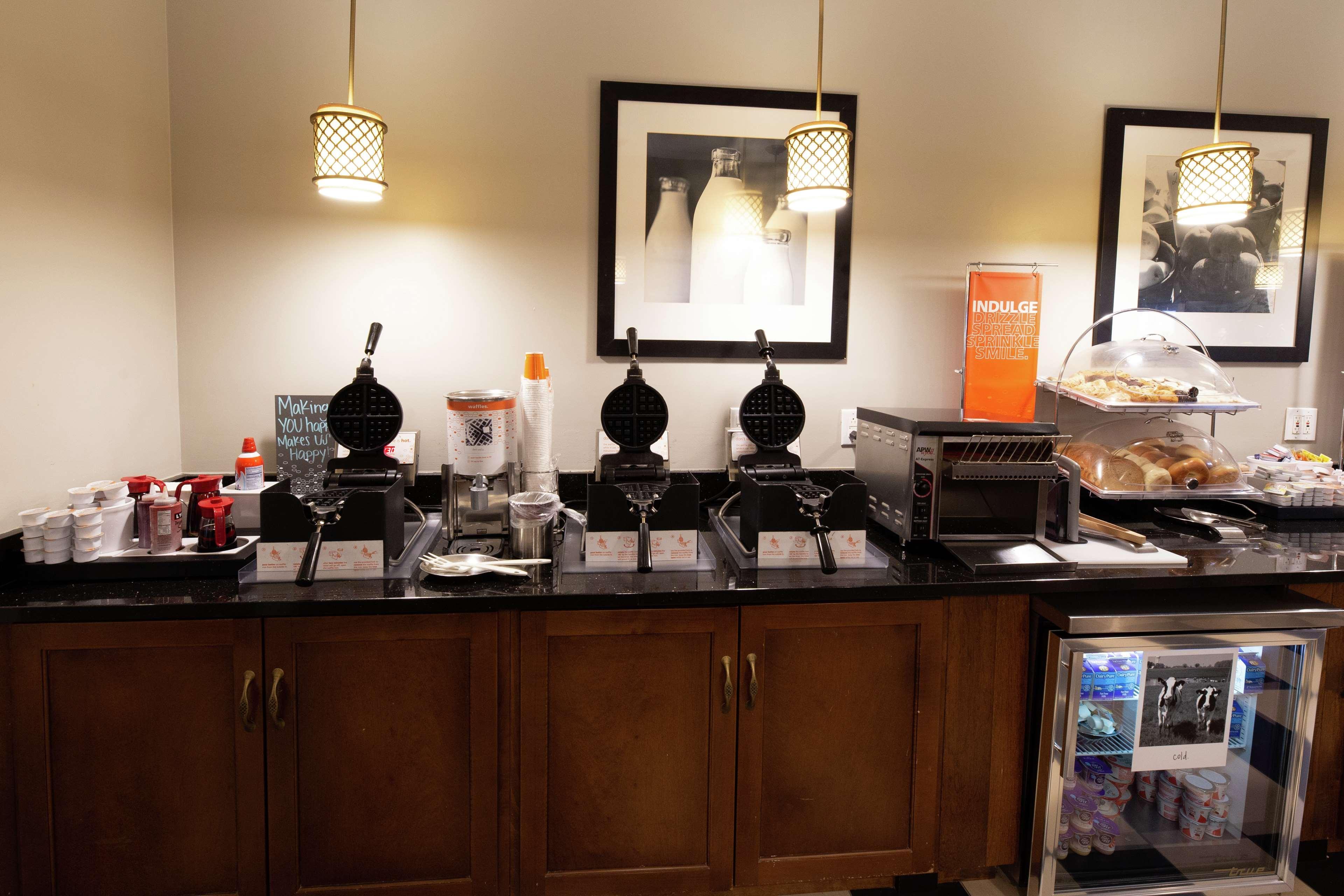 Hampton Inn & Suites Raleigh Cary Lenovo Center Luaran gambar