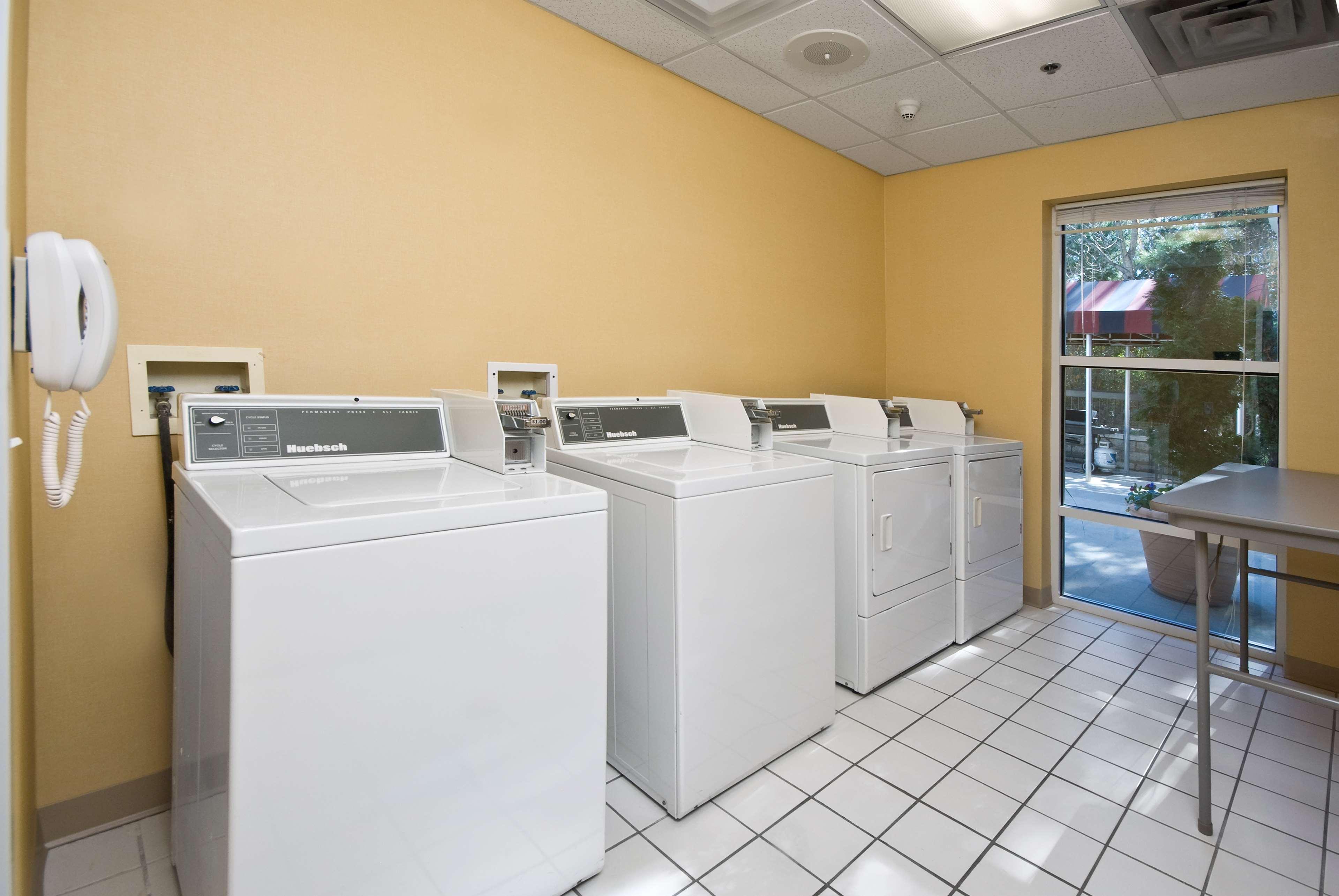 Hampton Inn & Suites Raleigh Cary Lenovo Center Luaran gambar