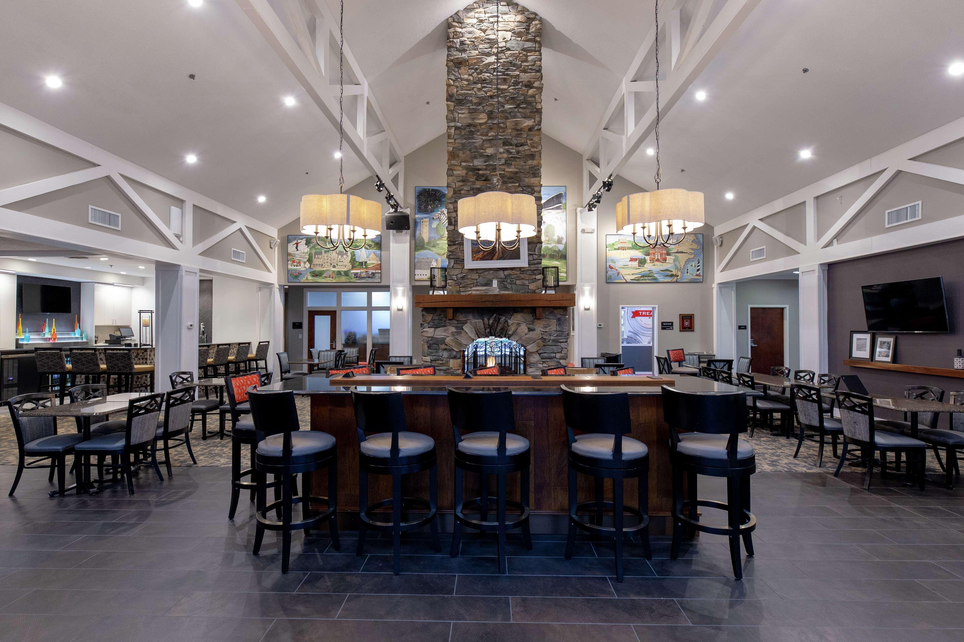 Hampton Inn & Suites Raleigh Cary Lenovo Center Luaran gambar