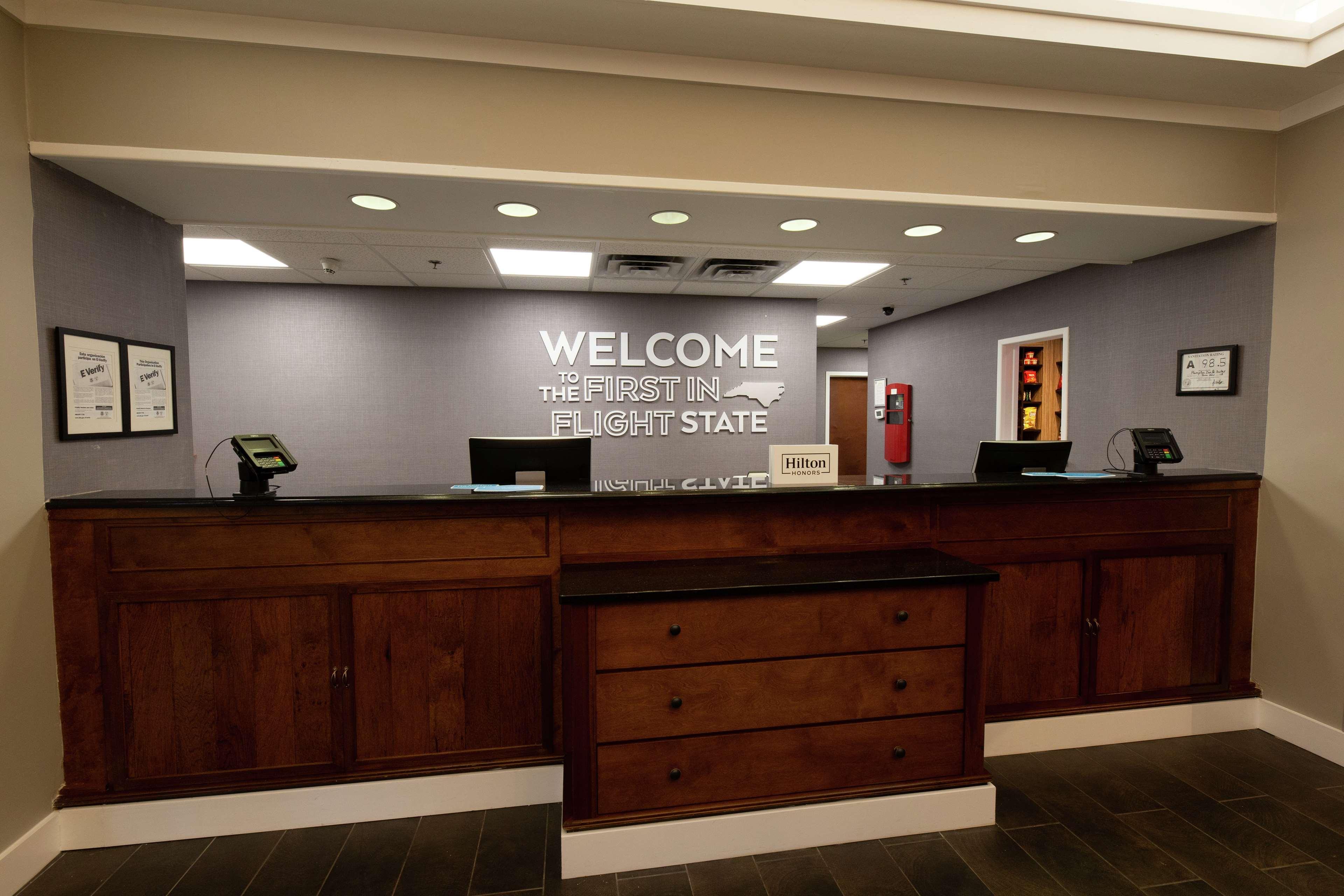 Hampton Inn & Suites Raleigh Cary Lenovo Center Luaran gambar
