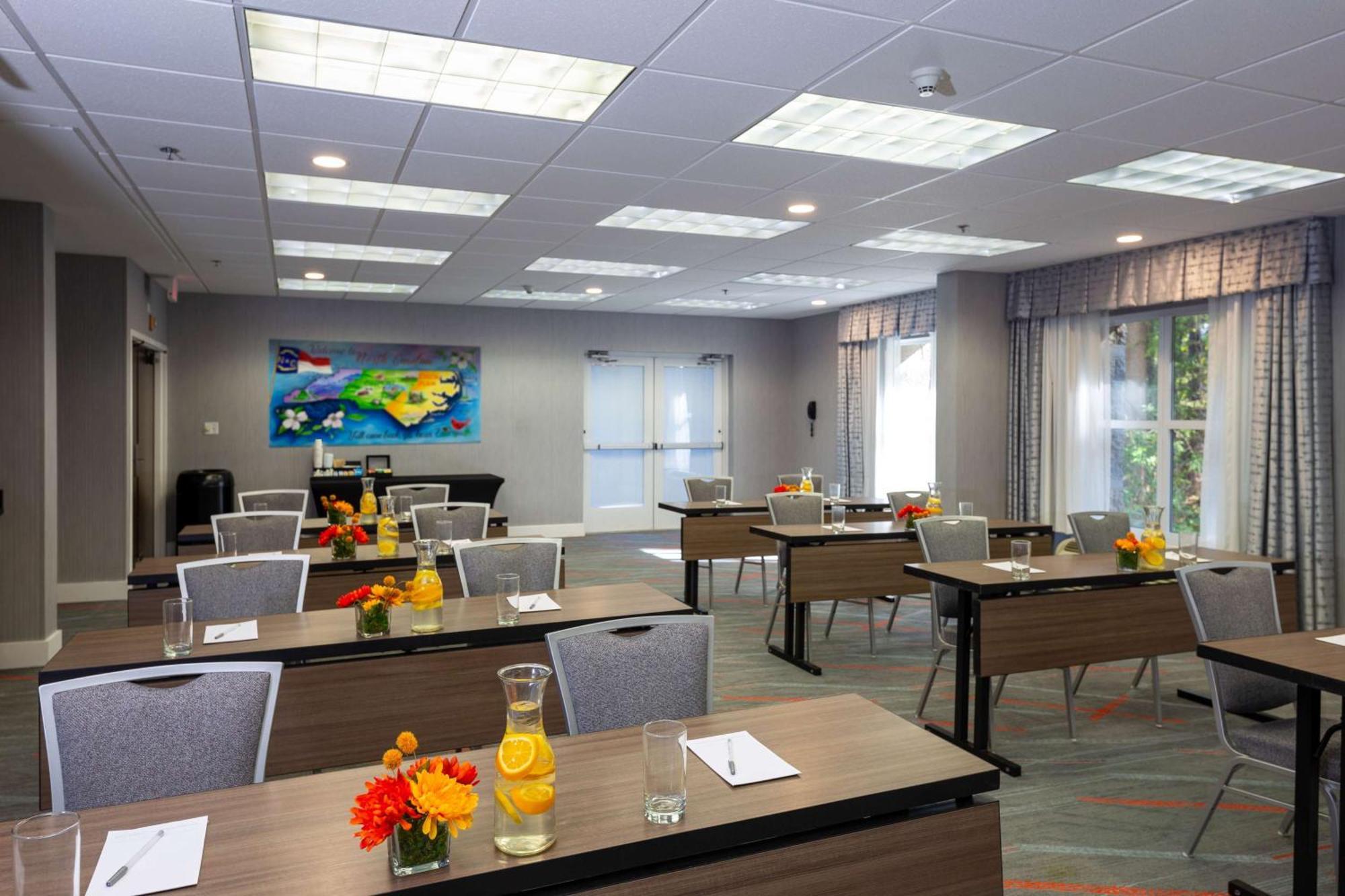 Hampton Inn & Suites Raleigh Cary Lenovo Center Luaran gambar