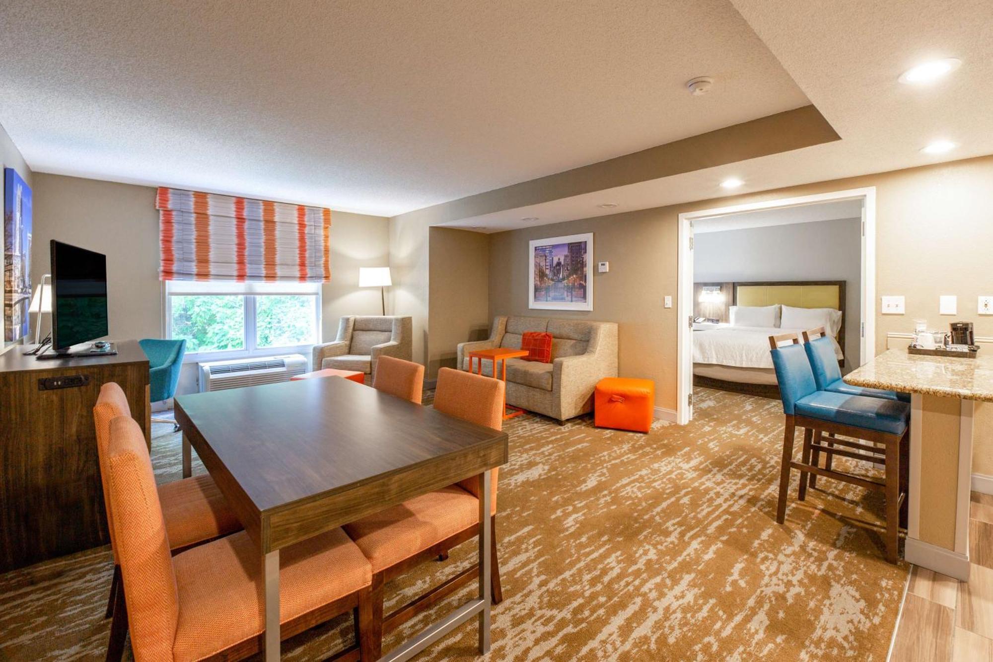 Hampton Inn & Suites Raleigh Cary Lenovo Center Luaran gambar